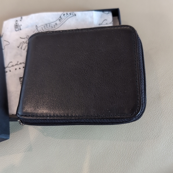 Lederer De Paris Wallet Black Zippered Coin Pocket Original Packaging Never Used